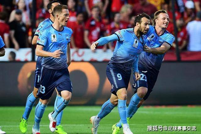 芭莎之夜盛典：明星们的大胆造型与风格碰撞